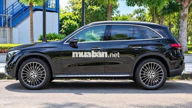 Mercedes GLC300 4Matic All New 2023 1 chủ cực đẹp