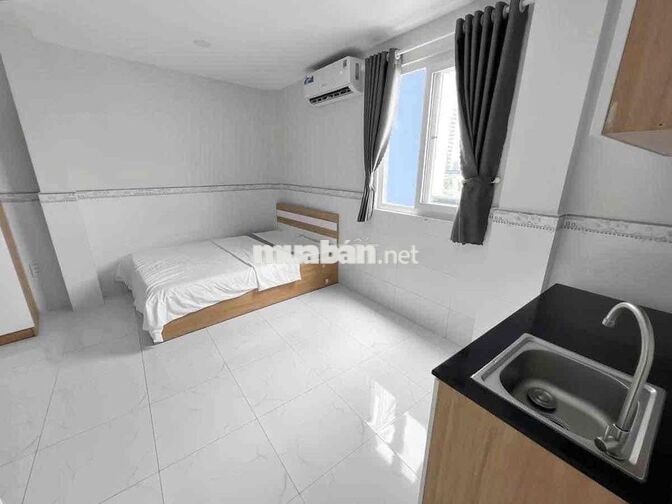 CHO THUÊ STUDIO BAN CÔNG THOÁNG 30m2 NGAY HOÀNG SA QUẬN 3. THANG MÁY