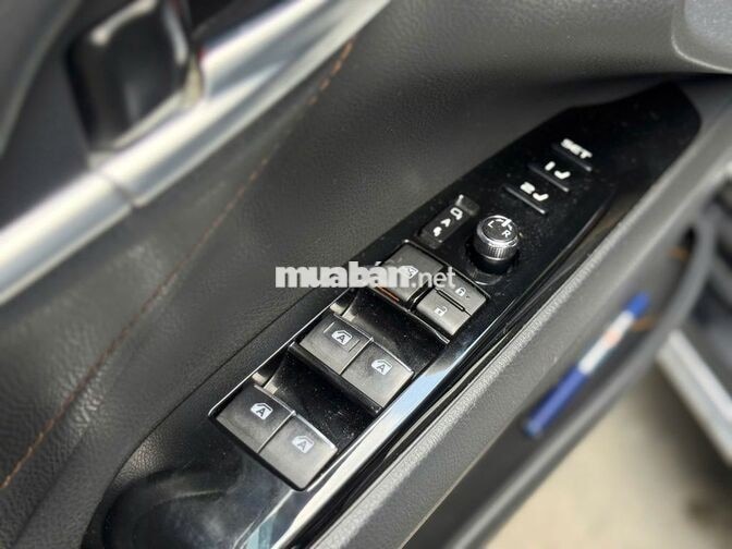 Toyota Camry 2019 2.5Q Đen
