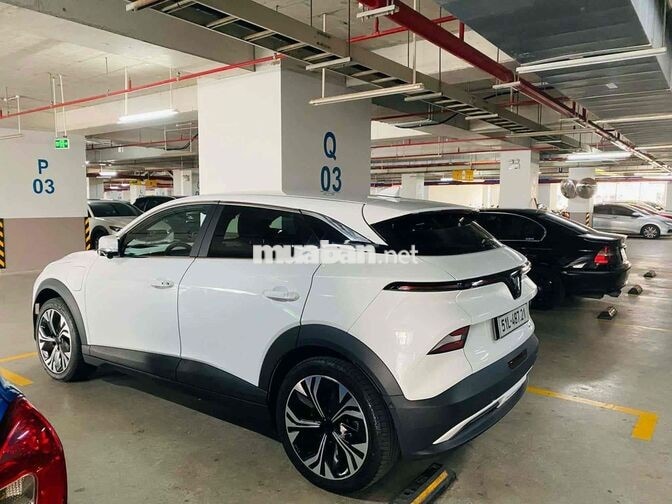 VF6 plus xe cá nhân full option