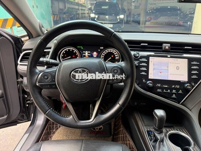 Toyota Camry 2019 2.5Q Đen