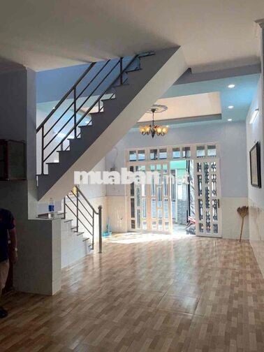 nhà đ xe hơi 1 lầu 2pn2wc ở kd oline