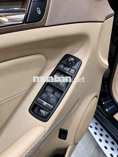 Mercedes-Benz GL550 2012 Đen 7 chỗ