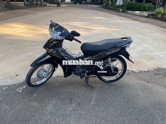 Honda Blade màu đen