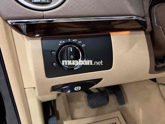 Mercedes-Benz GL550 2012 Đen 7 chỗ