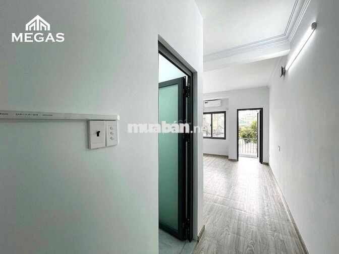 Căn Hộ Mới 100% Giá Rẻ Ban Công Ngay Lạc Long Quân - Âu Cơ