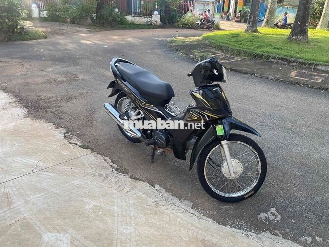 Honda Blade màu đen