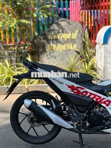 SUZUKI SATRIA 2021 TRẮNG ĐEN ZIN MỘC