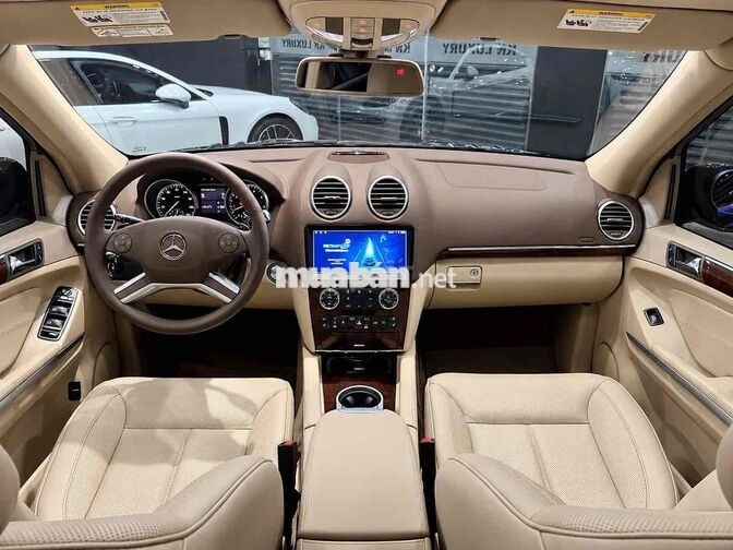 Mercedes-Benz GL550 2012 Đen 7 chỗ