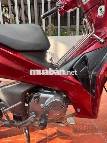 Honda Future 125 2021 màu đỏ mận