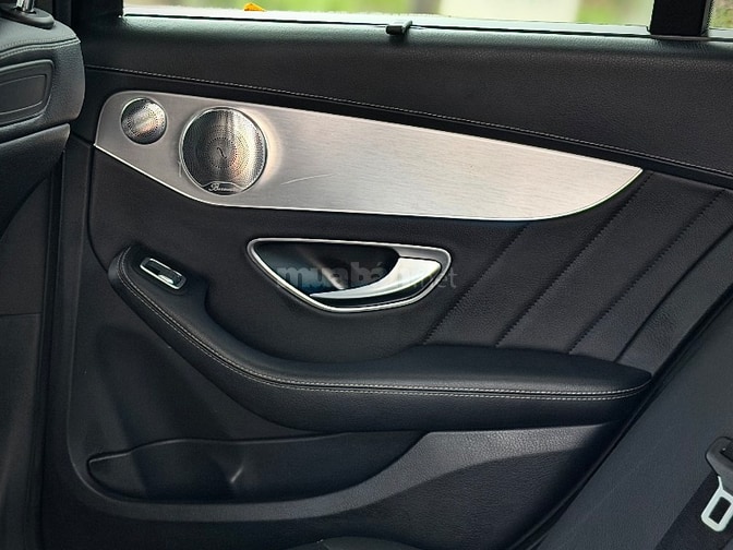 mercedes c300 amg nâng hạ gầm tuỳ chỉnh