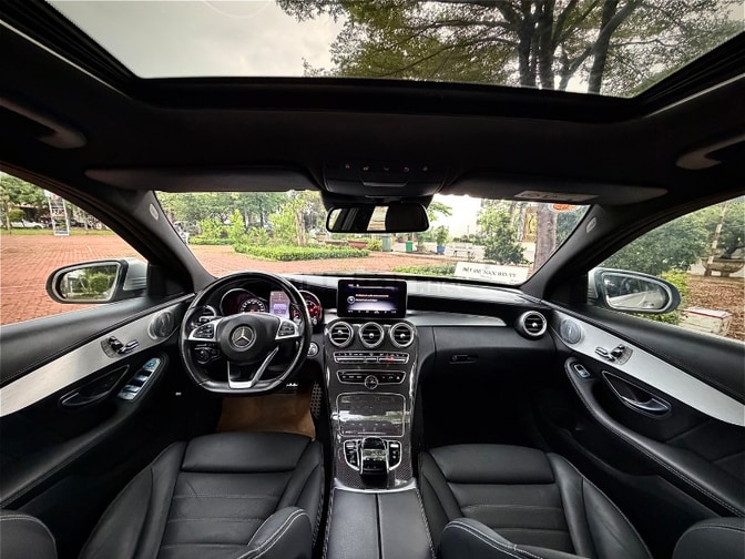 mercedes c300 amg nâng hạ gầm tuỳ chỉnh