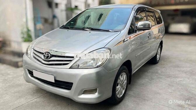 Toyota Innova 2011 2.0G 128.000 km Bạc