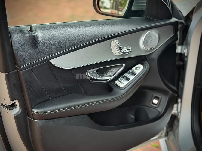 mercedes c300 amg nâng hạ gầm tuỳ chỉnh