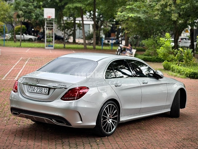 mercedes c300 amg nâng hạ gầm tuỳ chỉnh