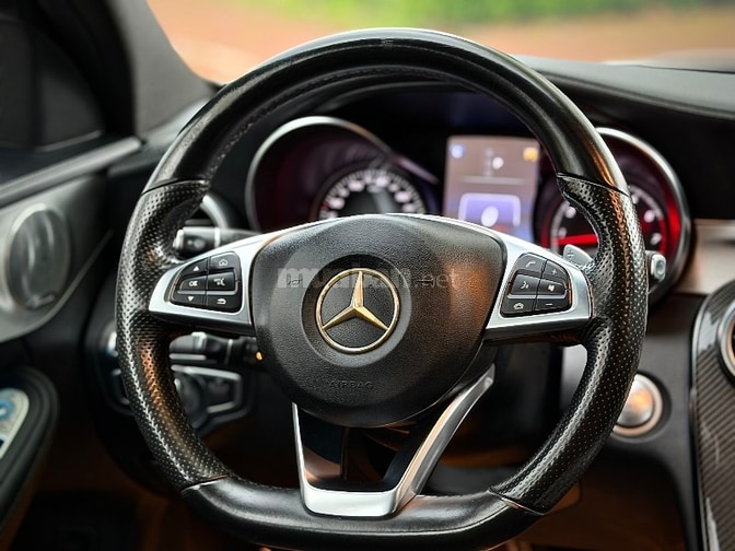 mercedes c300 amg nâng hạ gầm tuỳ chỉnh