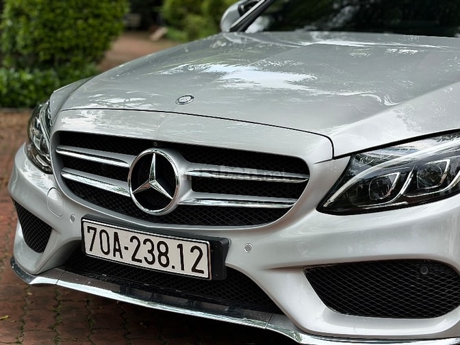 mercedes c300 amg nâng hạ gầm tuỳ chỉnh