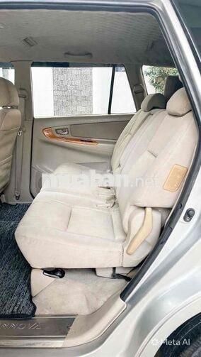 Toyota Innova 2011 2.0G 128.000 km Bạc