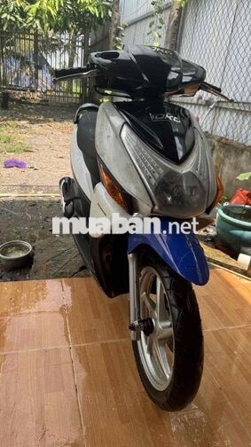 Honda Click 110 màu trắng đen