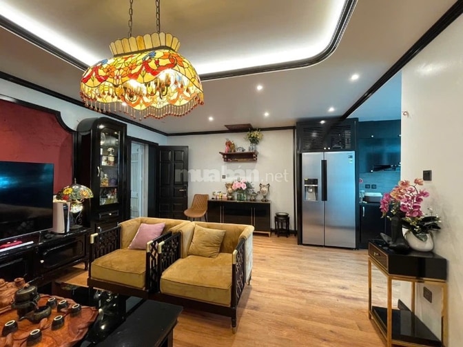 Bán gấp chung cư mặt phố Võ Chí Công, Tây Hồ, 93m2, 3ngủ, giá 8.2 tỷ, 