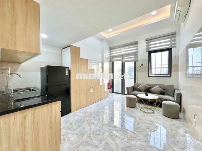 Đầu tháng 11 trống - 1 căn Duplex ban công siêu rộng