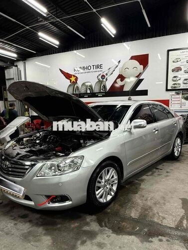 Toyota Camry 2010 3.5Q 95.000 km Bạc