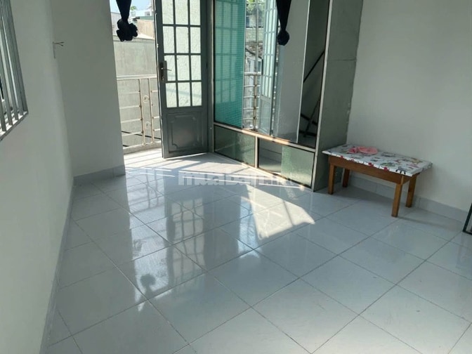 NHÀ CĂN GÓC HẺM HUỲNH TẤN PHÁT (Q.7 CŨ), GIÁ 9 TRIỆU.