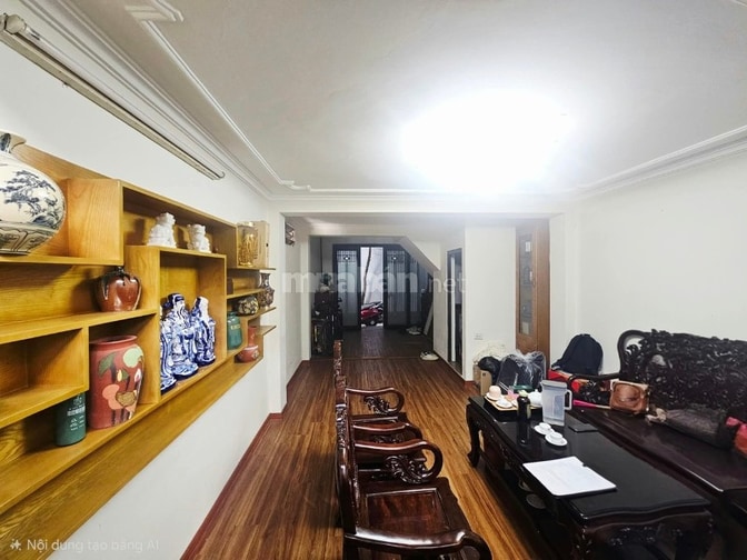 Nhà phân lô ô tô phố Hào Nam 3 thoáng, dt 40m2, 5t, mt 4m.