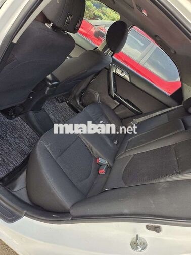 Kia Cerato 1.6 AT Trắng 5 chỗ