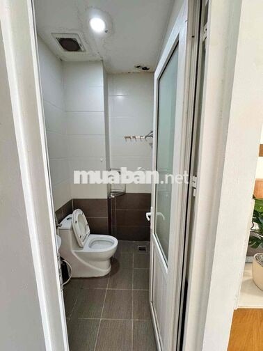 CHO THUÊ STUDIO FULL NỘI THẤT BAN CÔNG RỘNG 20m2 gần Văn Lang Cơ Sở 3