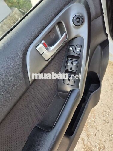 Kia Cerato 1.6 AT Trắng 5 chỗ