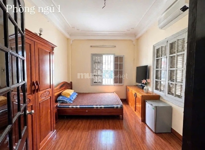 Nhà phân lô ô tô phố Hào Nam 3 thoáng, dt 40m2, 5t, mt 4m.