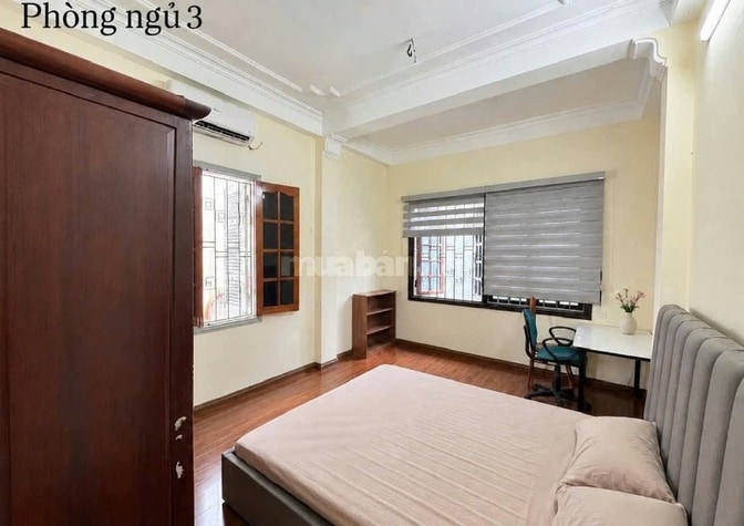 Nhà phân lô ô tô phố Hào Nam 3 thoáng, dt 40m2, 5t, mt 4m.