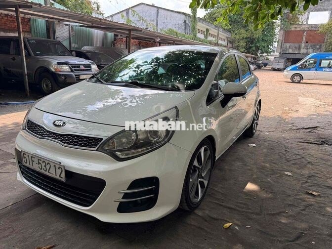 KIA Rio 5 chỗ Xăng Tự động 84.171 km Trắng