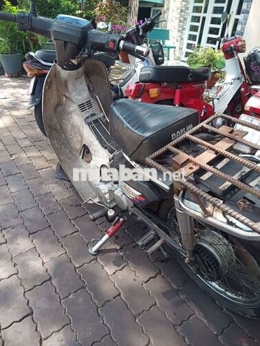 Xe máy Loncin Dream màu nâu