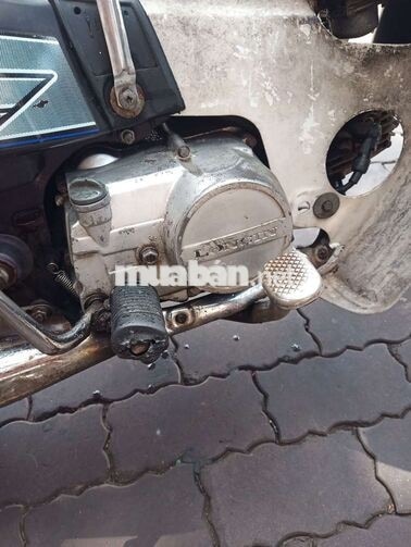 Xe máy Loncin Dream màu nâu