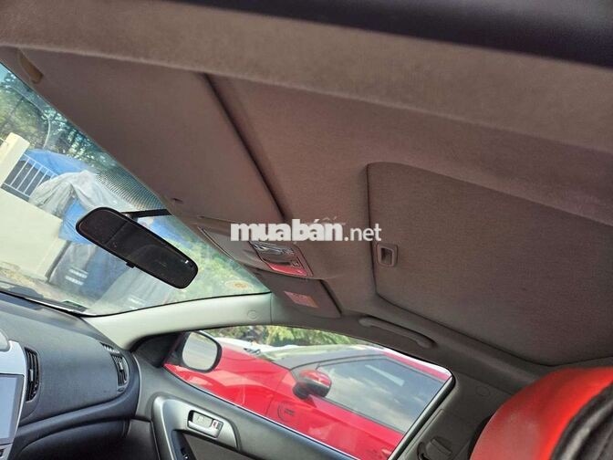 Kia Cerato 1.6 AT Trắng 5 chỗ