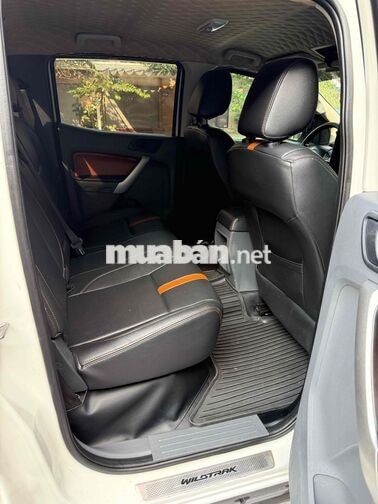 Ford Ranger XLS 2024 Trắng