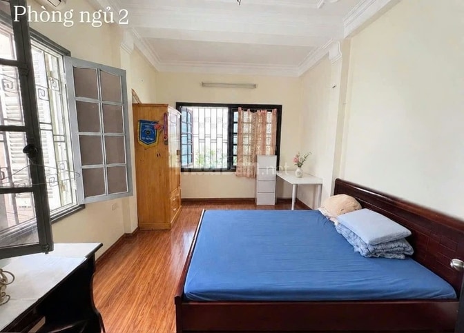 Nhà phân lô ô tô phố Hào Nam 3 thoáng, dt 40m2, 5t, mt 4m.