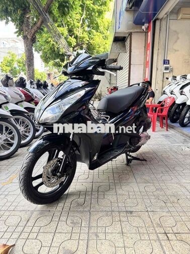 Honda Air Blade 125cc đen bóng