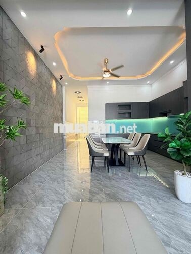 nhà ngõ hẻm 100m2 ,3 phòng ngủ,đường 768 biên hoà
