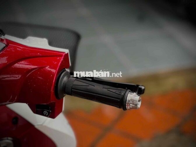 Honda Future led 125i trắng đỏ