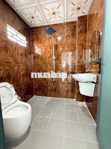 nhà ngõ hẻm 100m2 ,3 phòng ngủ,đường 768 biên hoà