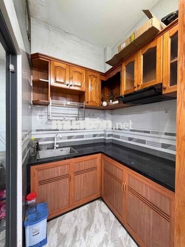 Cho thuê nhà 3tầng mặt tiền NGUYỄN HOÀNG - Hải Châu, Đà Nẵng