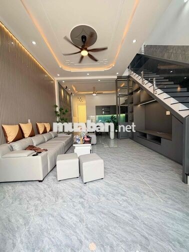 nhà ngõ hẻm 100m2 ,3 phòng ngủ,đường 768 biên hoà