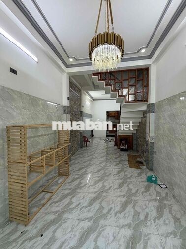 Cho thuê nhà 3tầng mặt tiền NGUYỄN HOÀNG - Hải Châu, Đà Nẵng