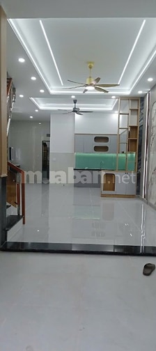 Bán nhà 1 trệt 1 lầu 4.2x14.3 giá 2.8tỷ, biên hòa, hẻm nhựa 5m