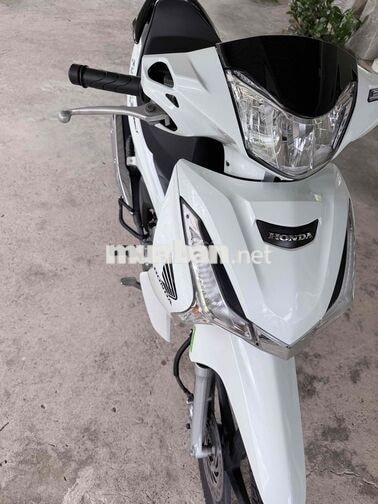 Honda Future 125 màu Trắng