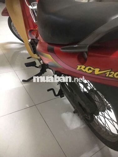 Suzuki RGV 120 màu Đỏ
