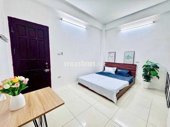 Studio thang máy Chùa Láng gần Ngoại thương 4tr3